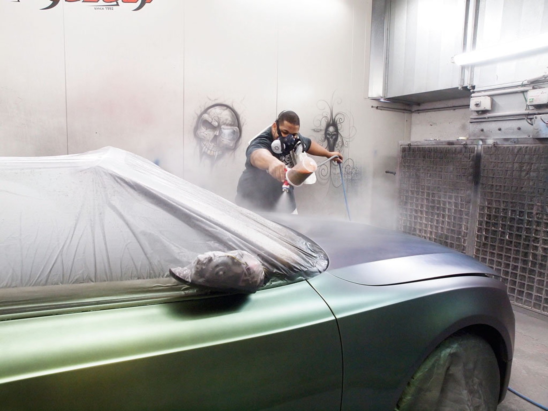 Jak natryskuje się folię?