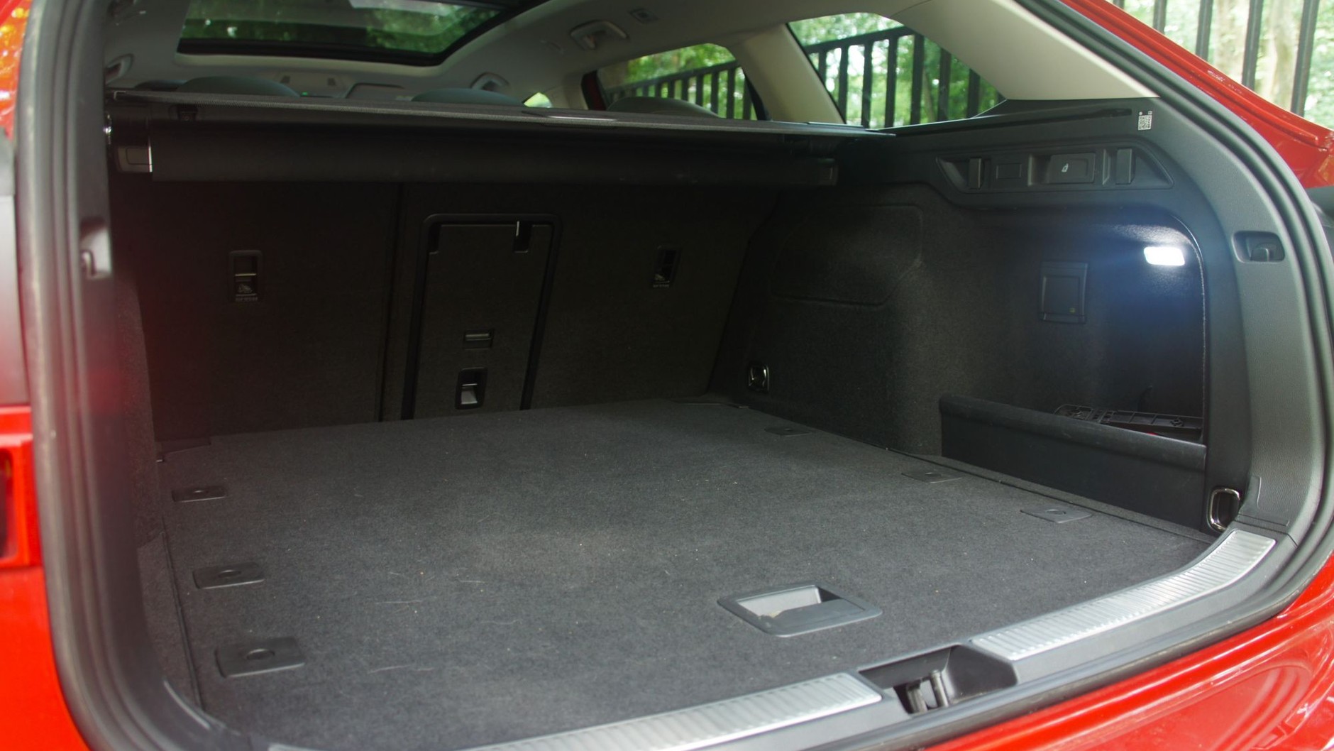 Volkswagen Passat B9 2.0 TDI