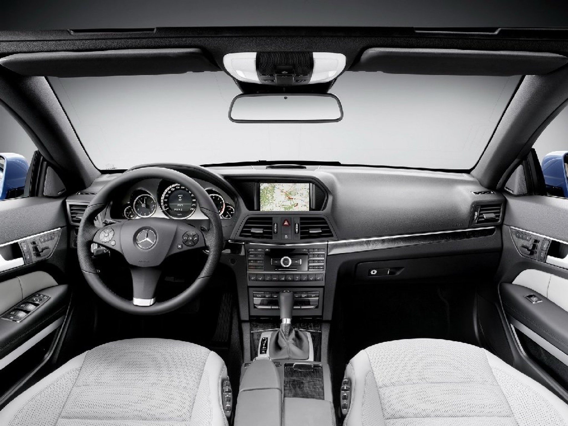 Mercedes E-klasa Cabrio - Następca modelu CLK