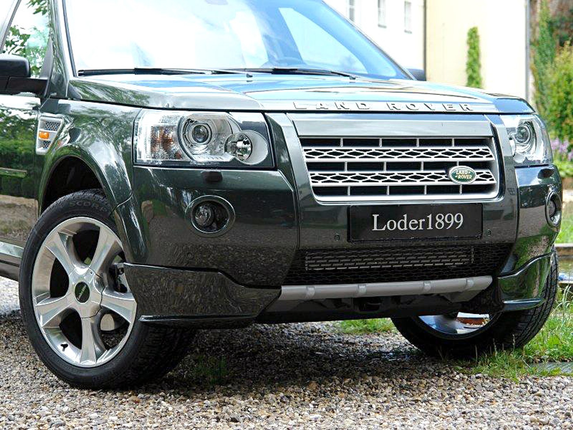 Loder1899 Freelander 2: bawarski zestaw dla brytyjskiego SUV-a