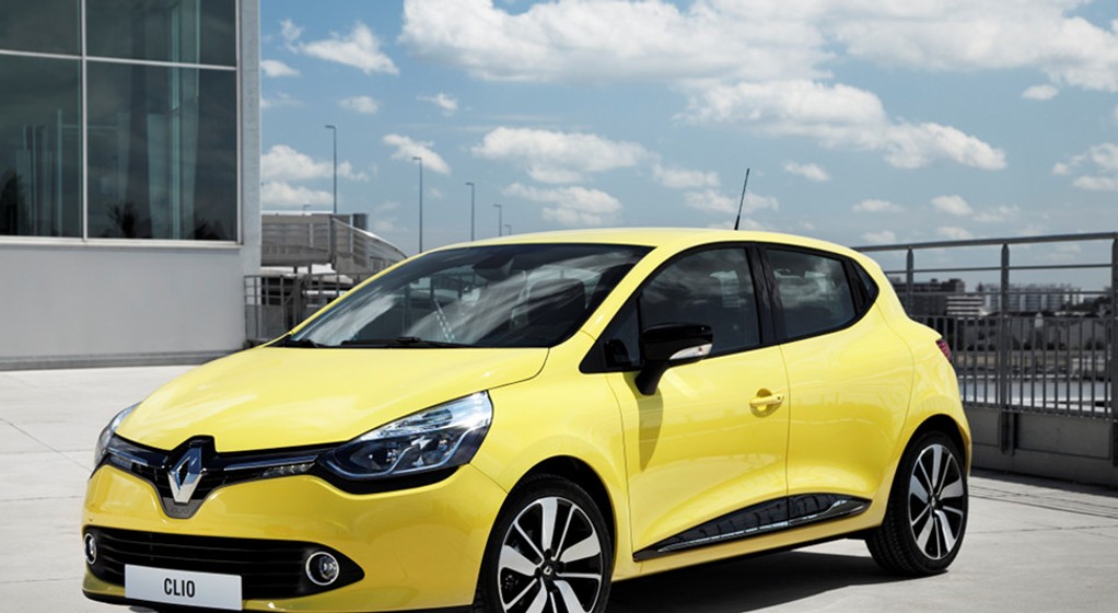 Renault Clio IV: auto generacji Facebooka