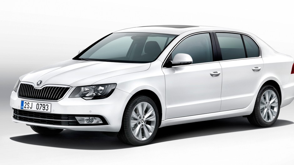 Nowa Skoda Superb upodobniła się do Rapida i Octavii