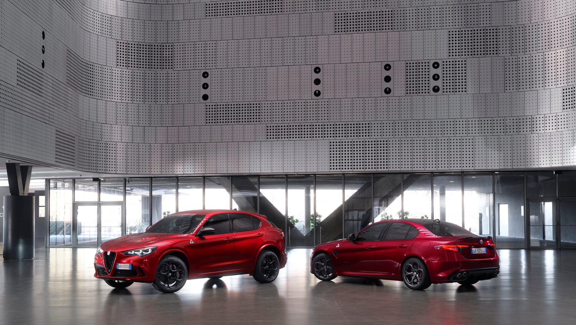 Alfa Romeo Giulia i Stelvio Quadrifoglio Collezione