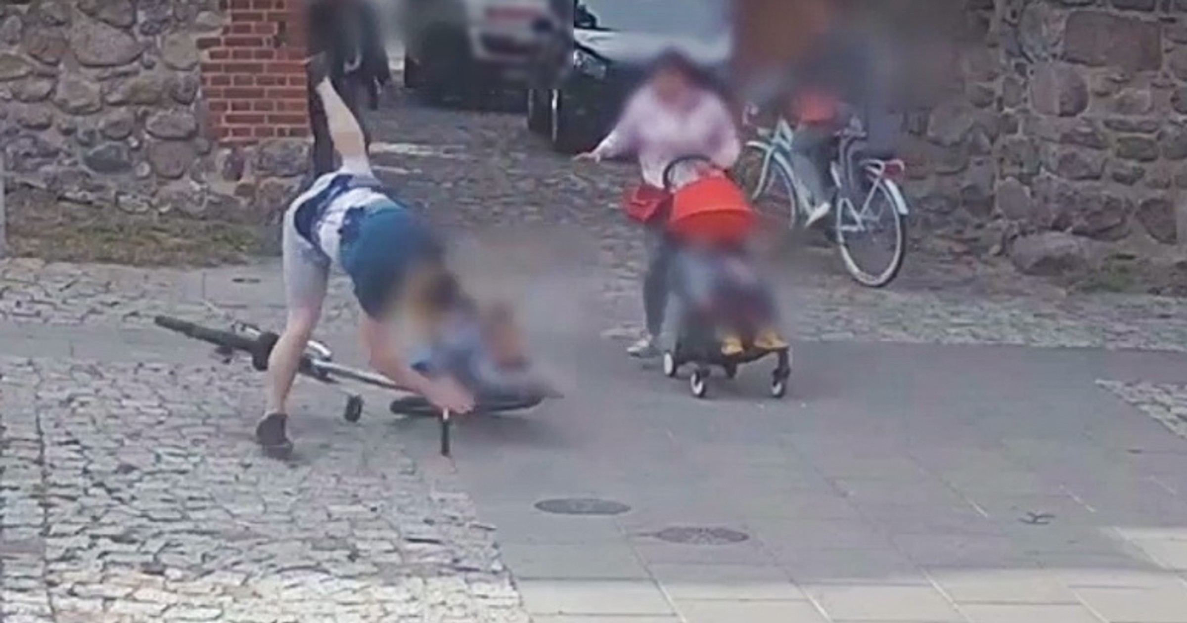 25-letni rowerzysta może zapłacić nawet 30 tys. zł grzywny za wjechanie w siedmiolatkę.