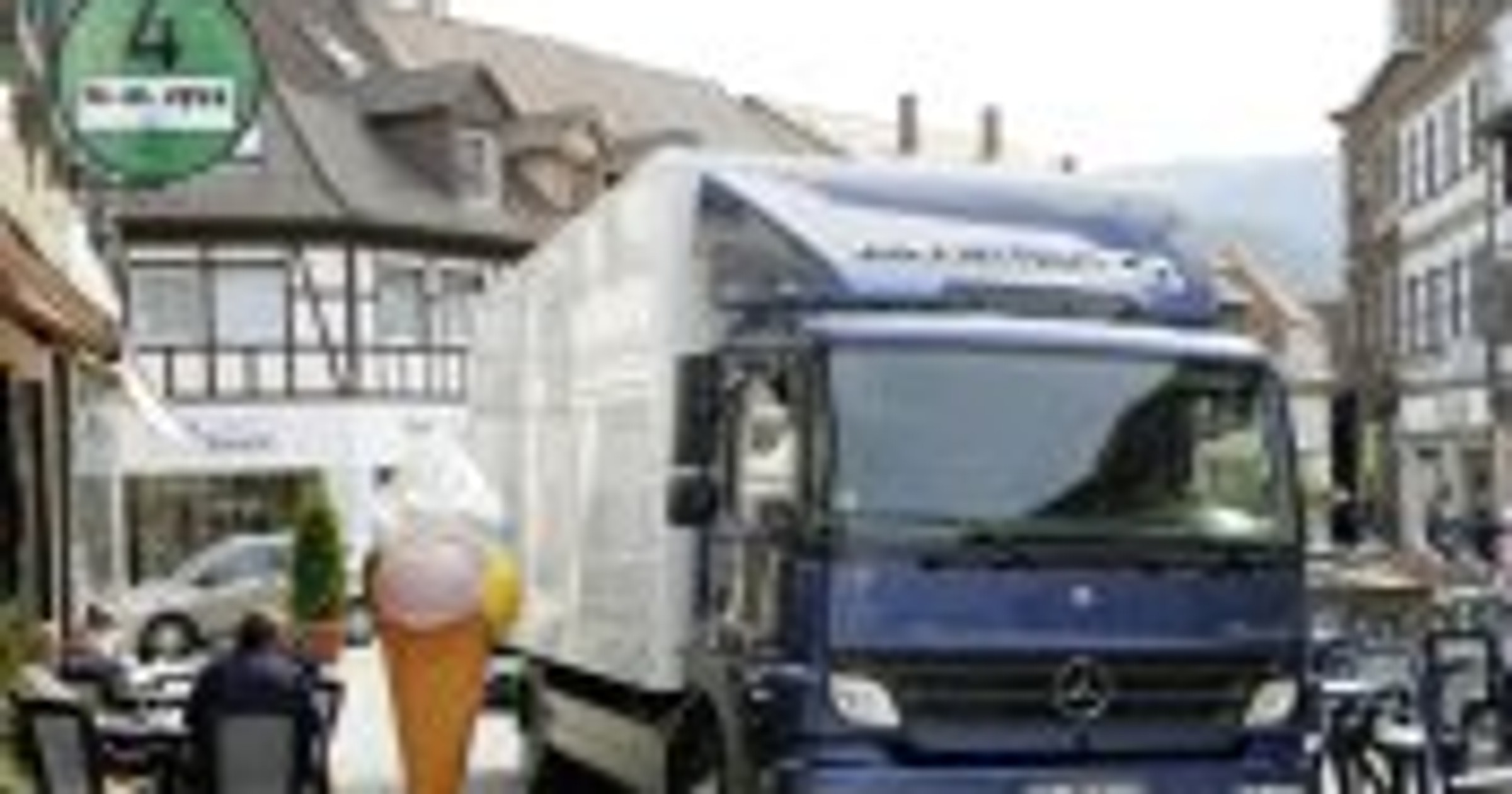 Oszczędna ciężarówka Mercedesa