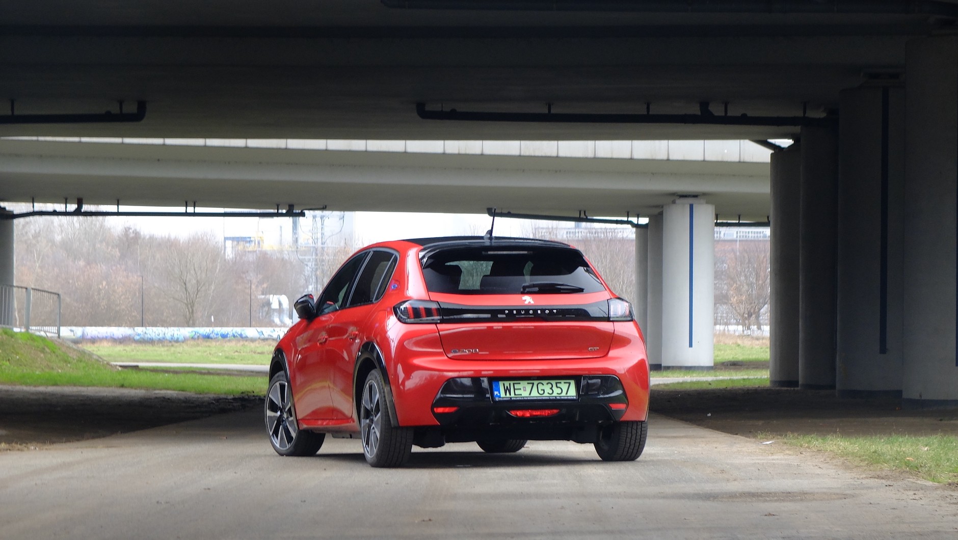 Peugeot e-208
