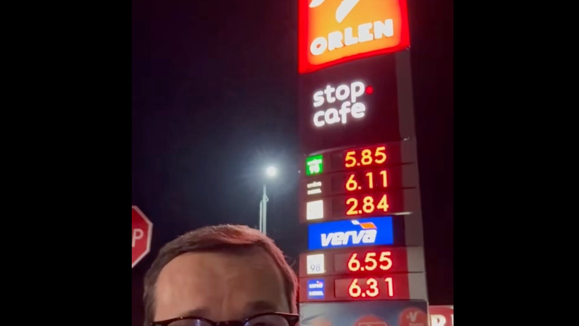 Mateusz Morawiecki nie znalazł&nbsp;paliwa w cenie, o której wspominał jego następca. Może wcale nie szukał?