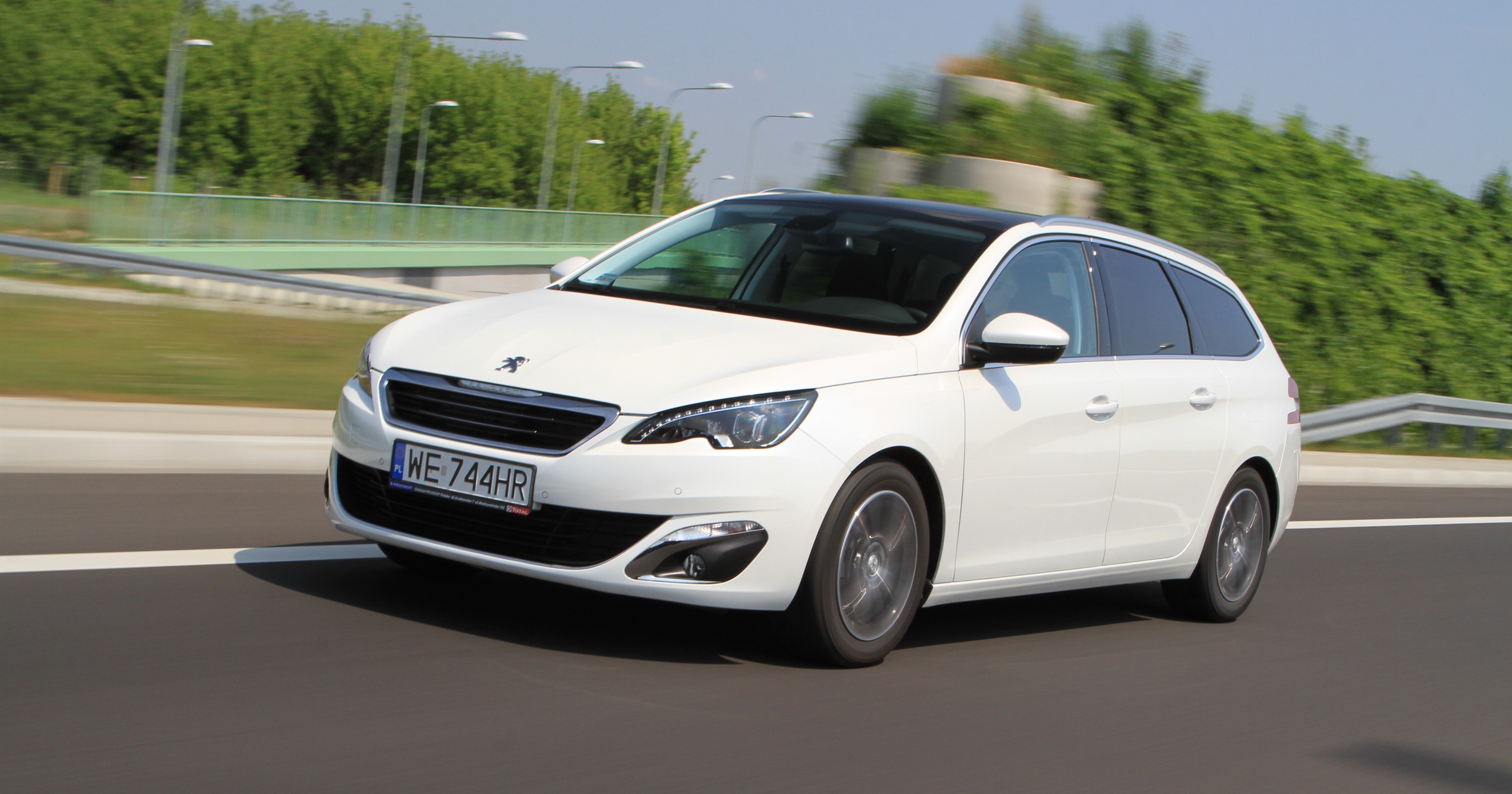 Peugeot 308 SW 1.2 PureTech Allure (1)