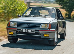 Peugeot 205 Turbo 16 - to nie jest zwykły mały samochód