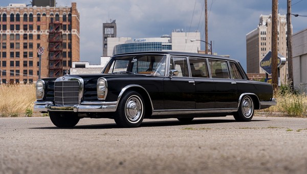 Wyjątkowy Mercedes 600 Pullman na sprzedaż. Jeździł nim m.in. chiński minister