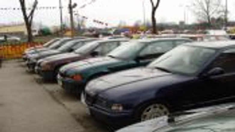 Gdzie kupić auto? Komis, giełda, czy ogłoszenie?