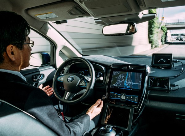 Po Londynie jeżdżą już autonomiczne Nissany