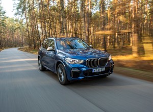 Nowe BMW X5 M50d – poczwórna fala mocy | TEST
