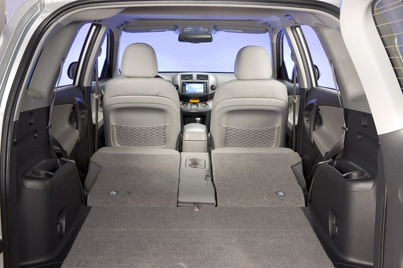 Toyota RAV4: nowy silnik 2,5 l (180 KM) dla USA