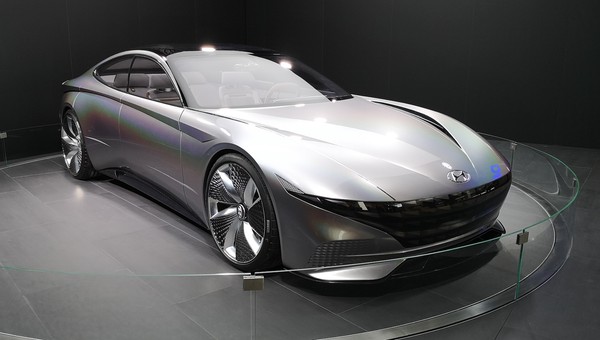 Hyundai prosto z Paryża: od benzyny po wodór