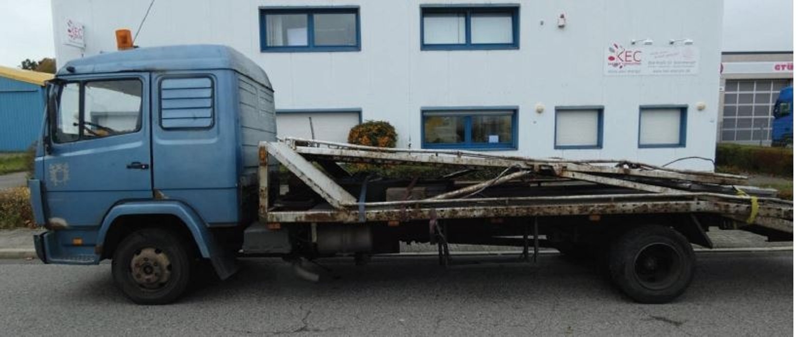 Ciężarowy Mercedes z 70 usterkami