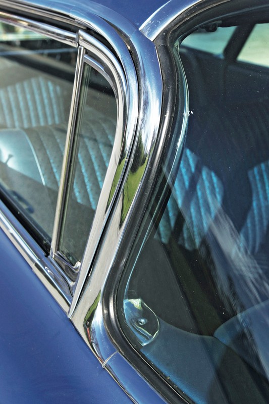 Klasyk z najwyższej półki - Cadillac series 62 sedan