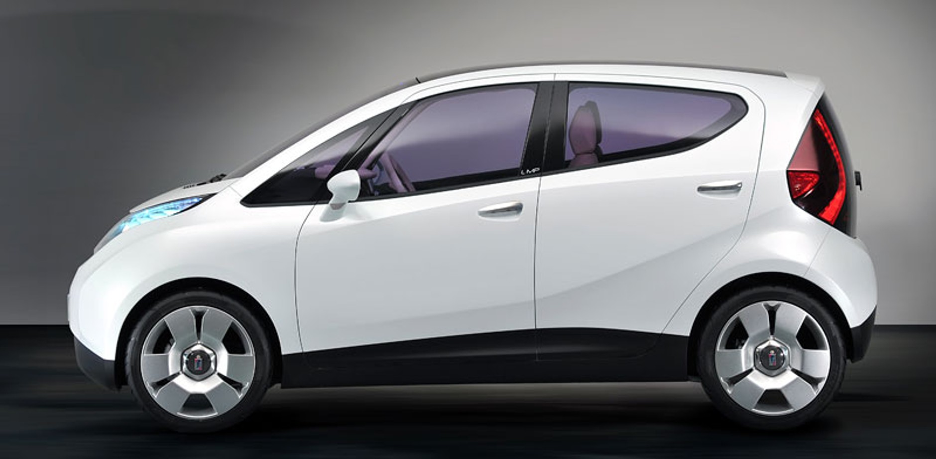 Genewa 2009: Pininfarina BLUECAR – premiera seryjnego modelu