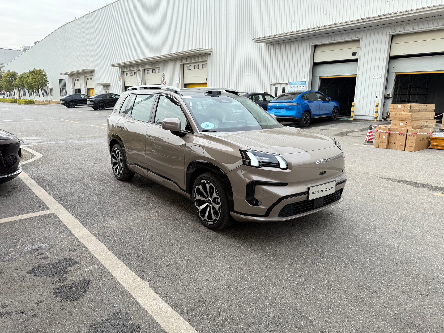 GAC Aion V, a w tle GAC Hyptec HT, czyli dwa pierwsze modele GAC w Polsce