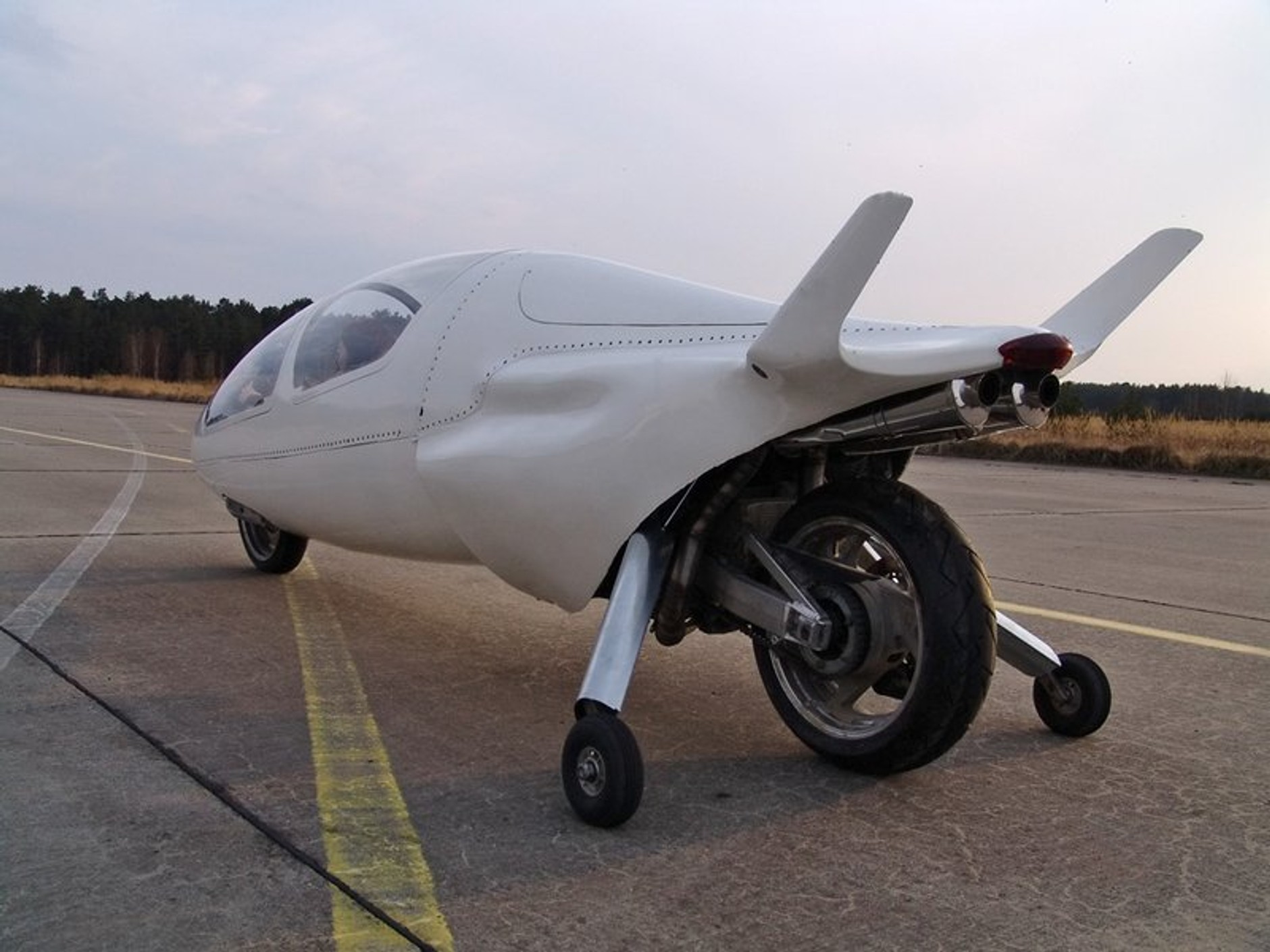 Acabion GTBO: motocykl czy samolot?