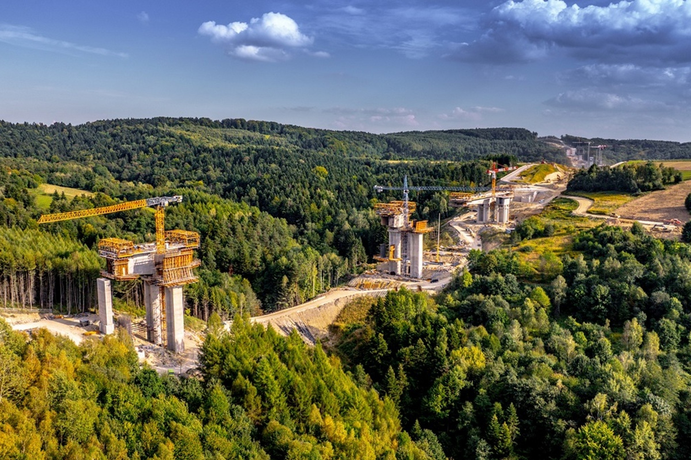 W Polsce powstaje rekordowa estakada. To już kolejna taka konstrukcja na trasie S19