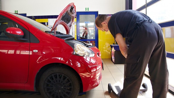 Przegląd techniczny - kontrola świateł