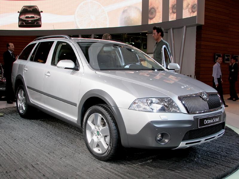 Paryż na żywo: fotogaleria z targów – Skoda Octavia Scout i Skoda Joyster