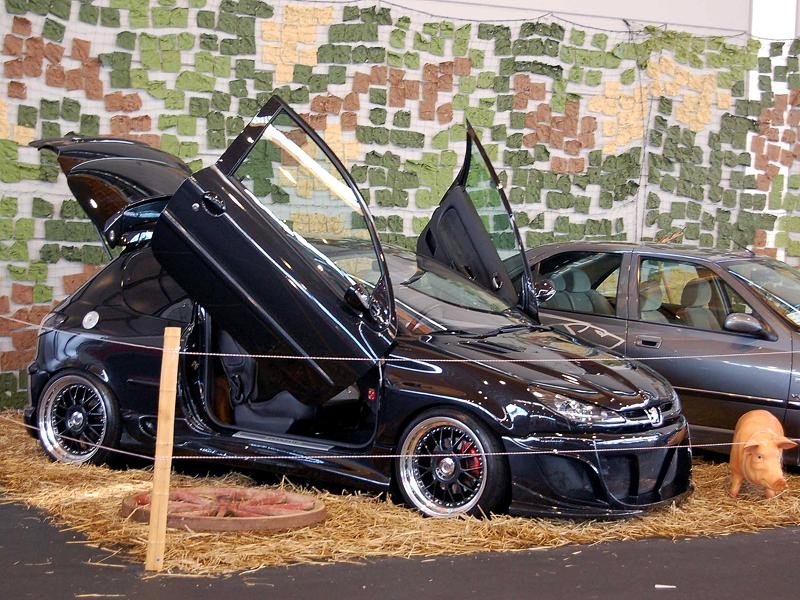 Tuning World Bodensee 2008: Golfy, drifting i dziewczyny -  fotogaleria (2)