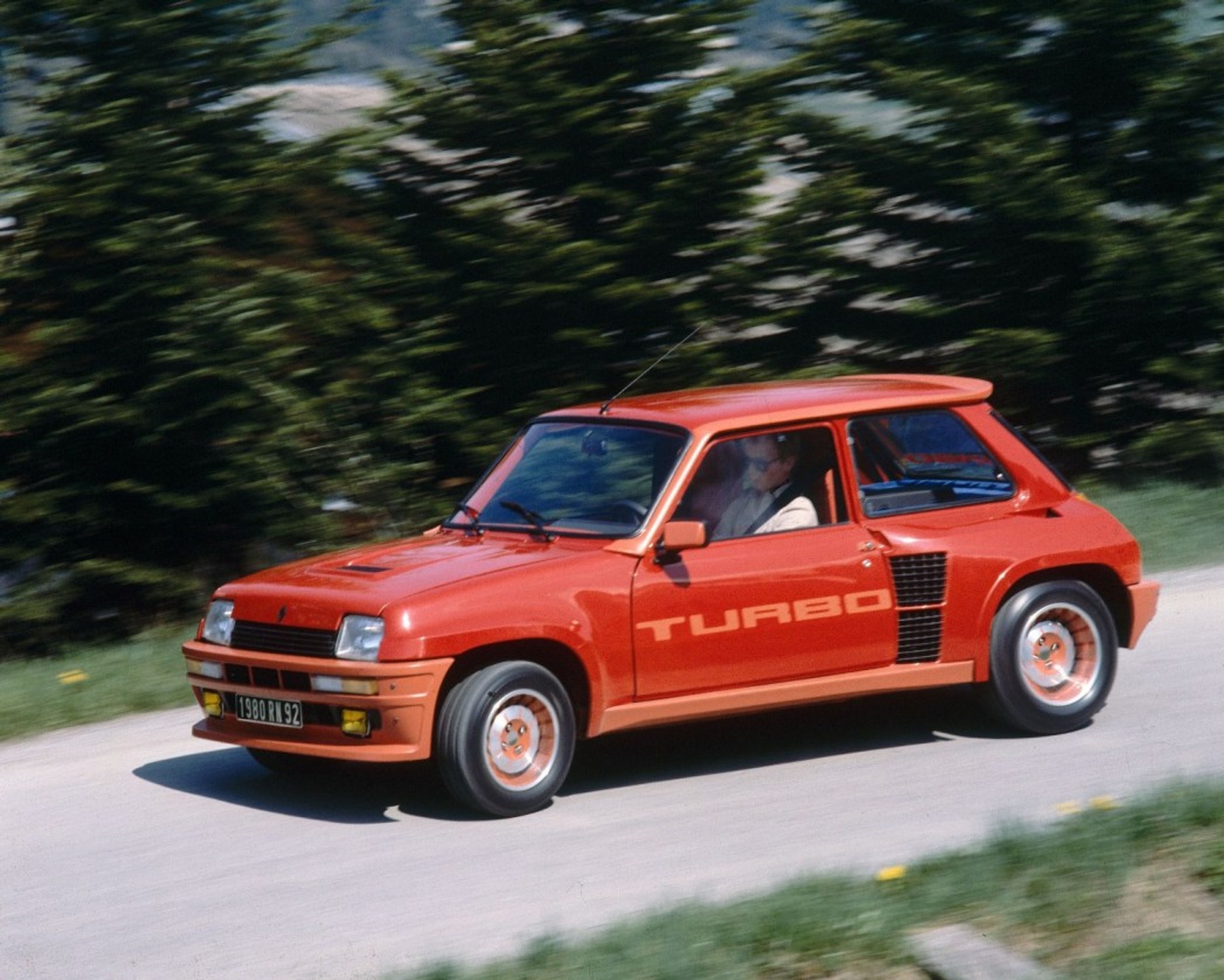 Renault 5 Turbo: jubileusz kultowej rajdówki