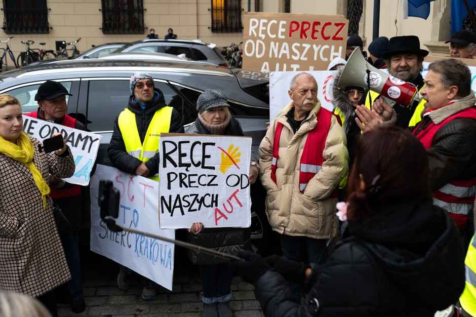 Mieszkańcy Krakowa są podzieleni, wielu nie chce SCT. Nowa uchwała też prawdopodobnie zostanie zaskarżona, tak jak dwie poprzednie.