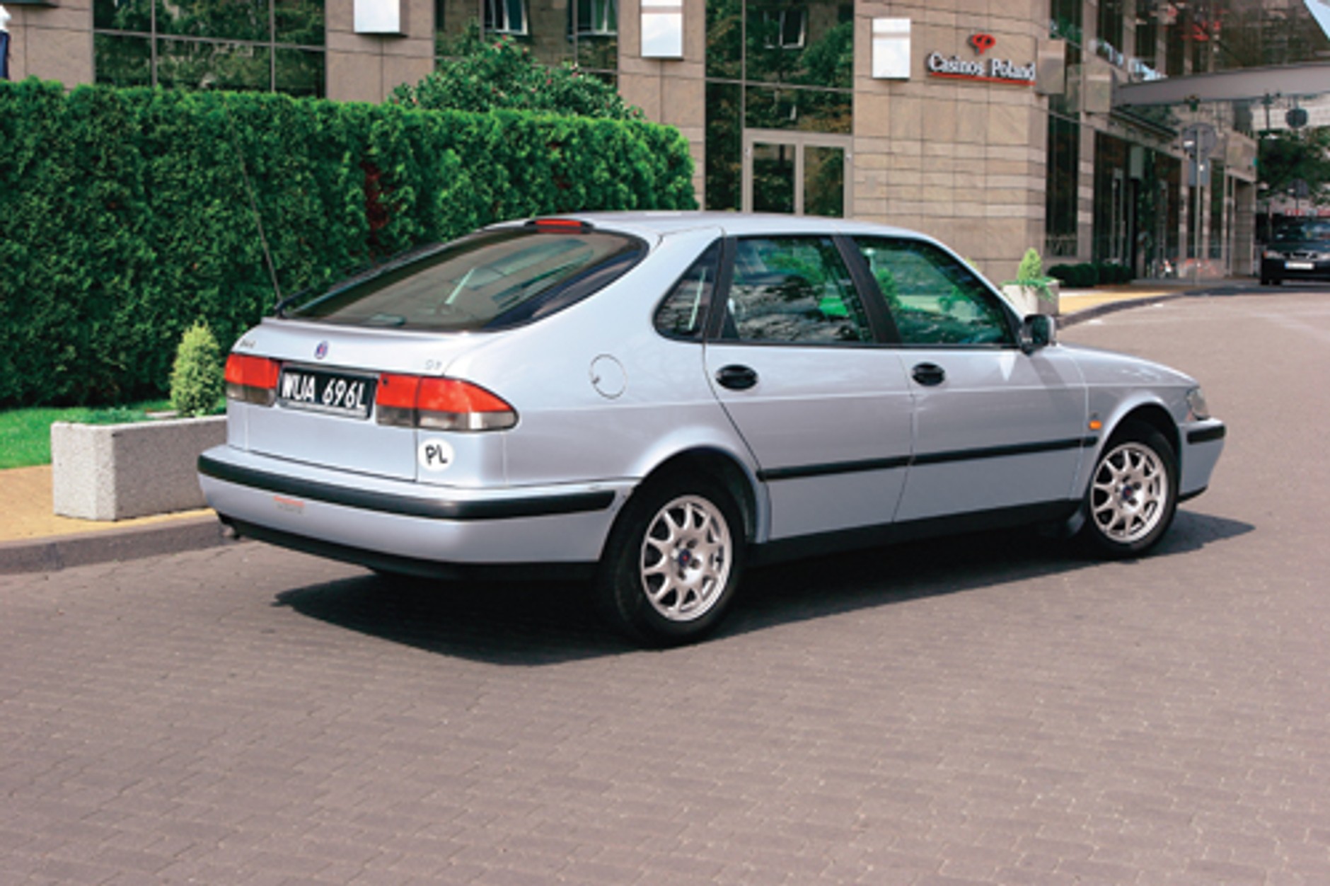 Saab 9-3 - Szwed z obcym paszportem