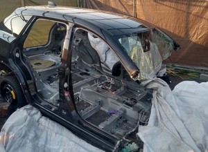 Zlikwidowano dwie dziuple w Wołominie, gdzie rozbierano auta skradzione w Białymstoku