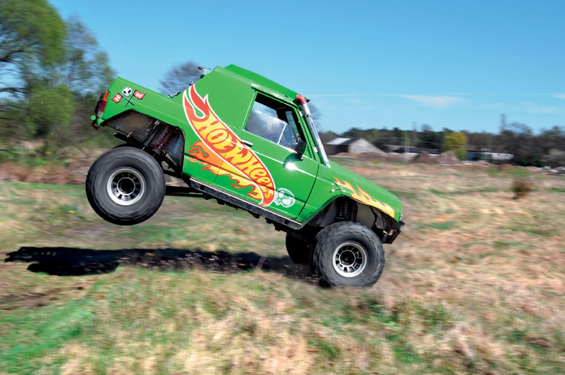 Nissan Patrol teamu Hot Wheels