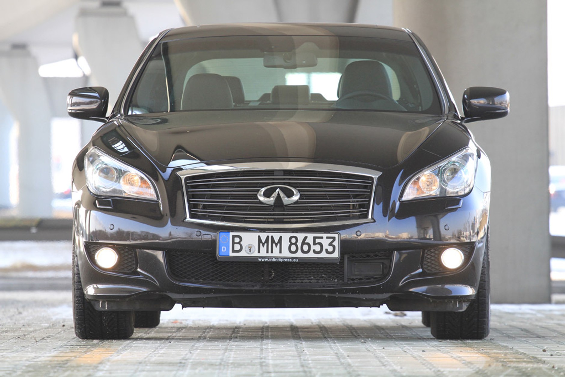 Infiniti M37: otoczyło nas  luksusem