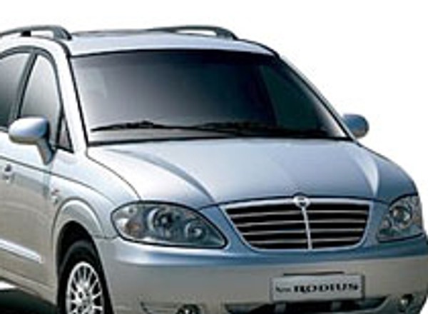 SsangYong Rodius: lekki facelifting 5-metrowego olbrzyma