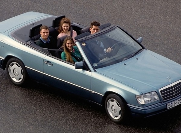 Mercedes W124. Ekskluzywny kabriolet za 25 tysięcy złotych. Opinie