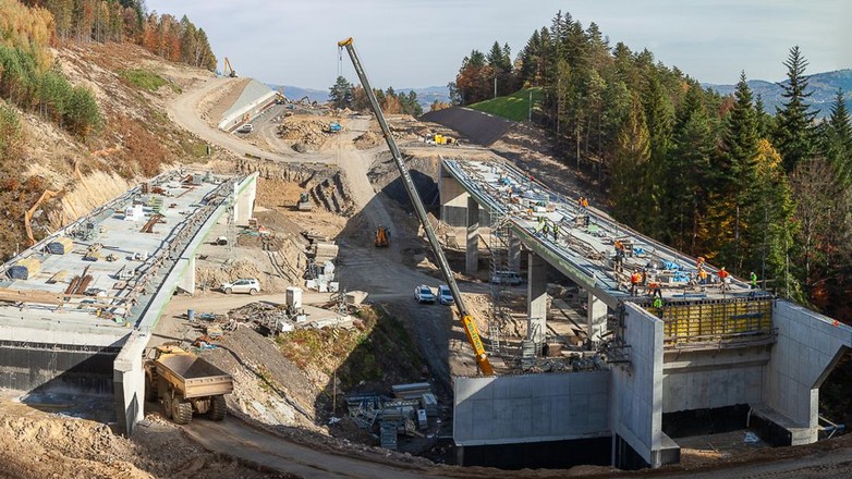 Drogowcy wracają do drążenia tunelu na S1