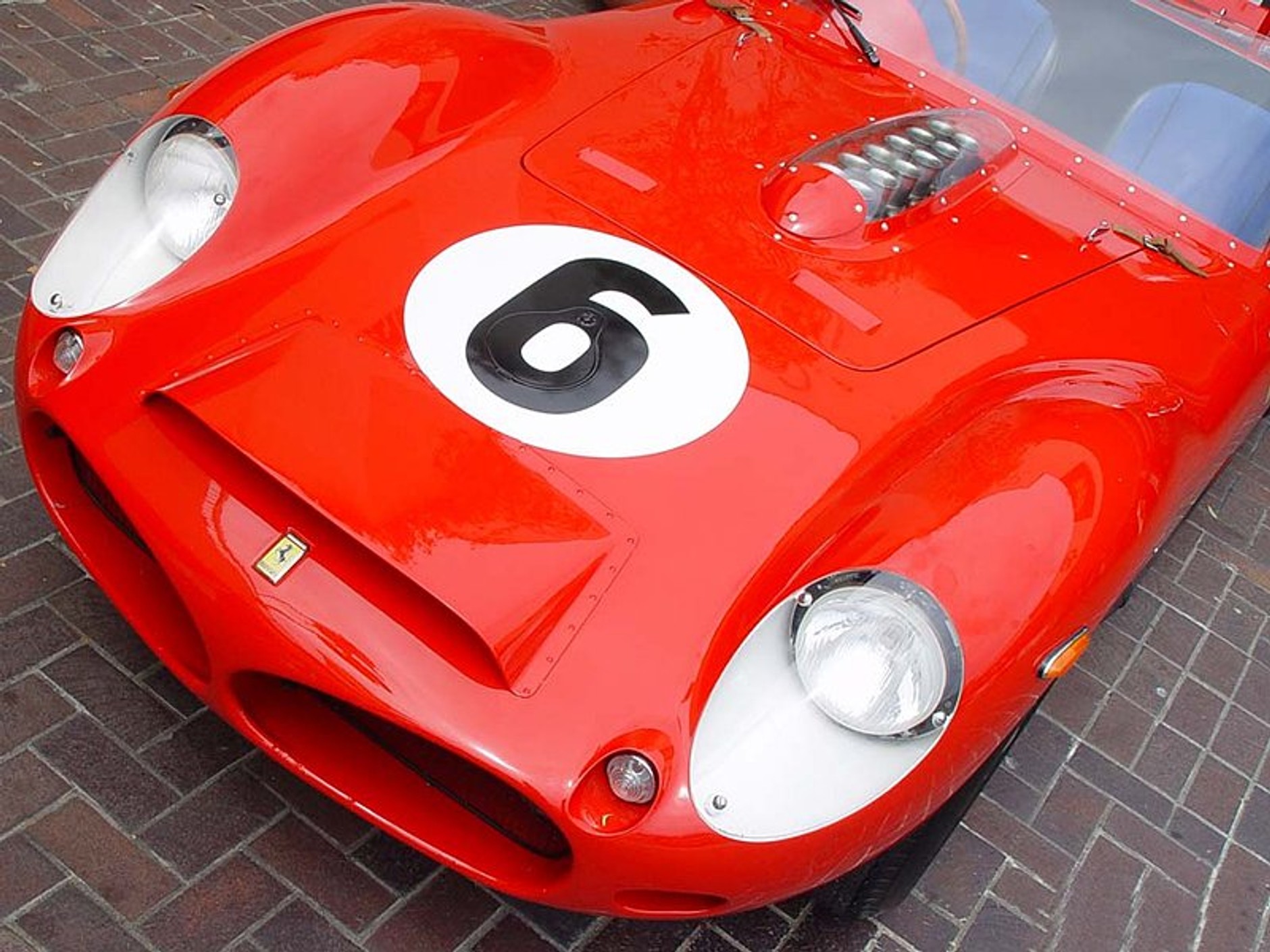 Kolejna okazja dla majętnych fanów Ferrari