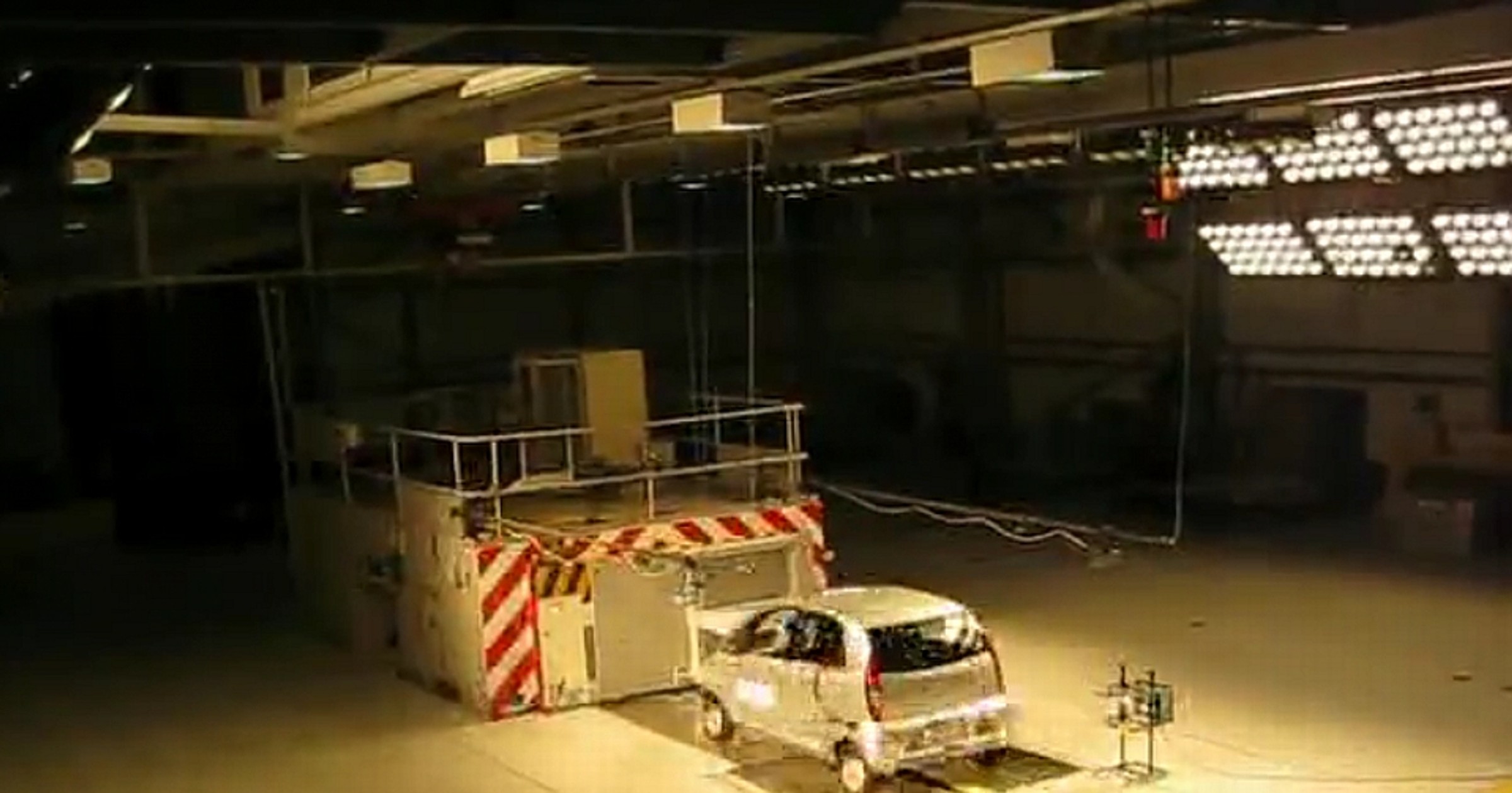Tata Nano: Naprawdę twarda sztuka (Wideo)