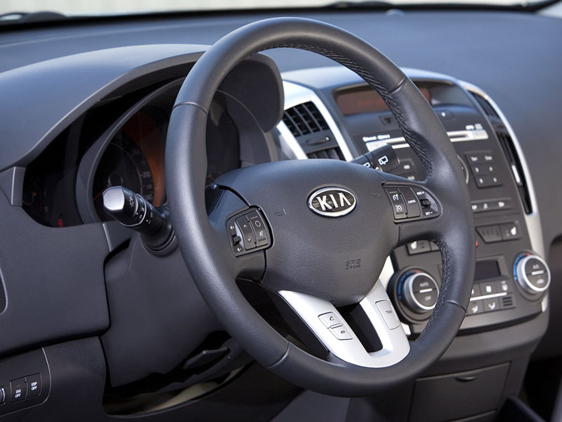 Kia cee´d 2010: pierwsze wrażenia z jazdy