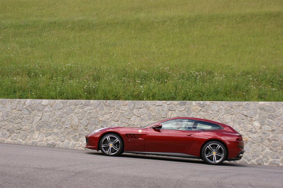 Ferrari GTC4 Lusso