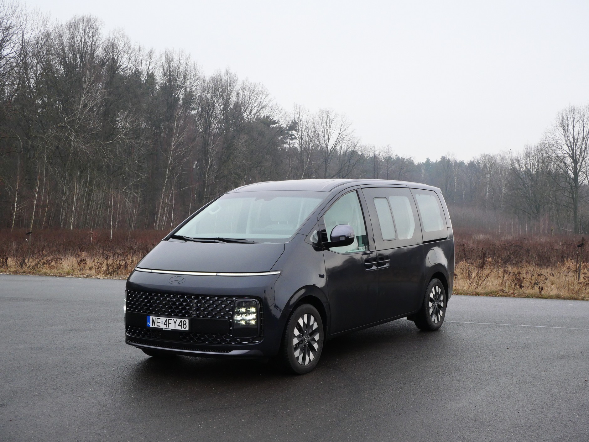 Hyundai Staria 1.6 T-GDi HEV (225 KM) Luxury