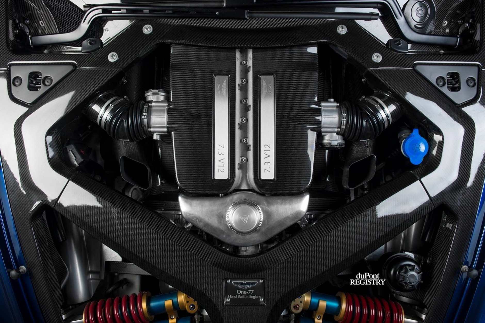 Hipnotyzujący Aston Martin One-77 na sprzedaż