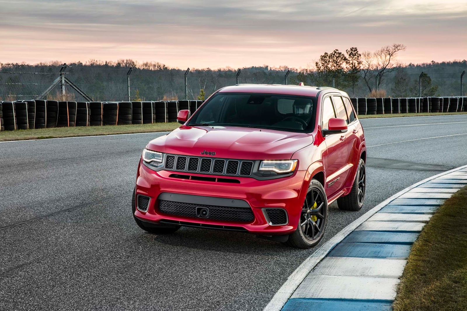 Jeep Grand Cherokee Trackhawk – 707 KM w SUVie