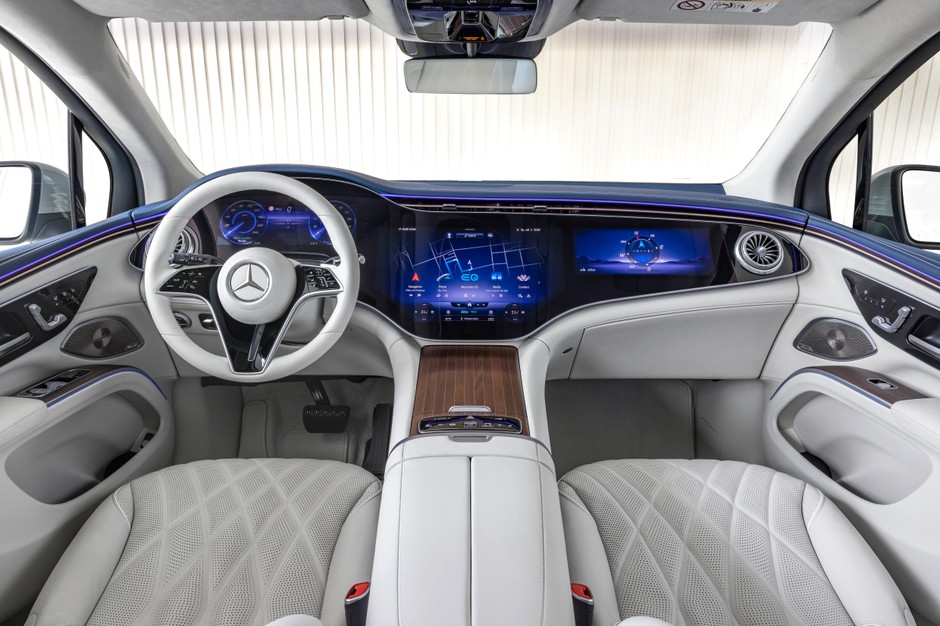 Mercedes EQS SUV