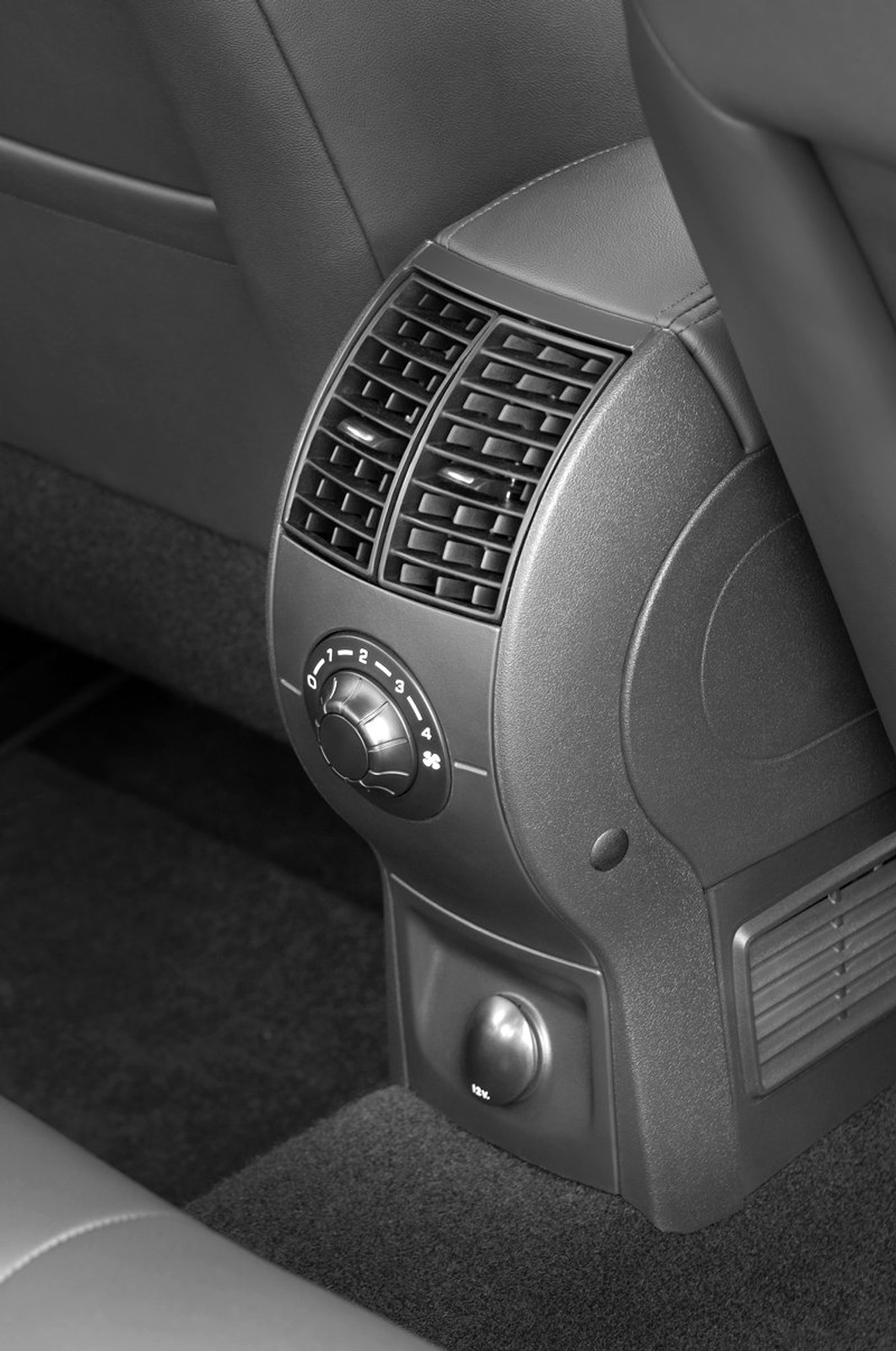 Citroen C4 Sedan: chiński atak