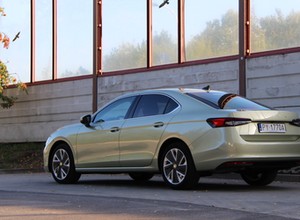 Nowa Skoda Superb jest lepsza od Passata. Takiego Volkswagena nie kupisz