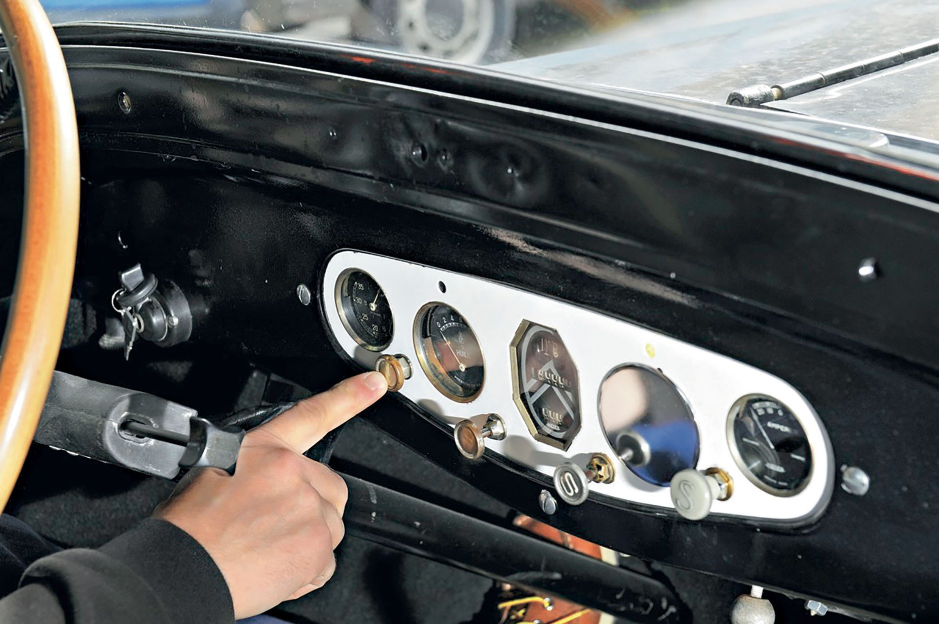 Czy przedwojennym autem da się jeździć na co dzień?