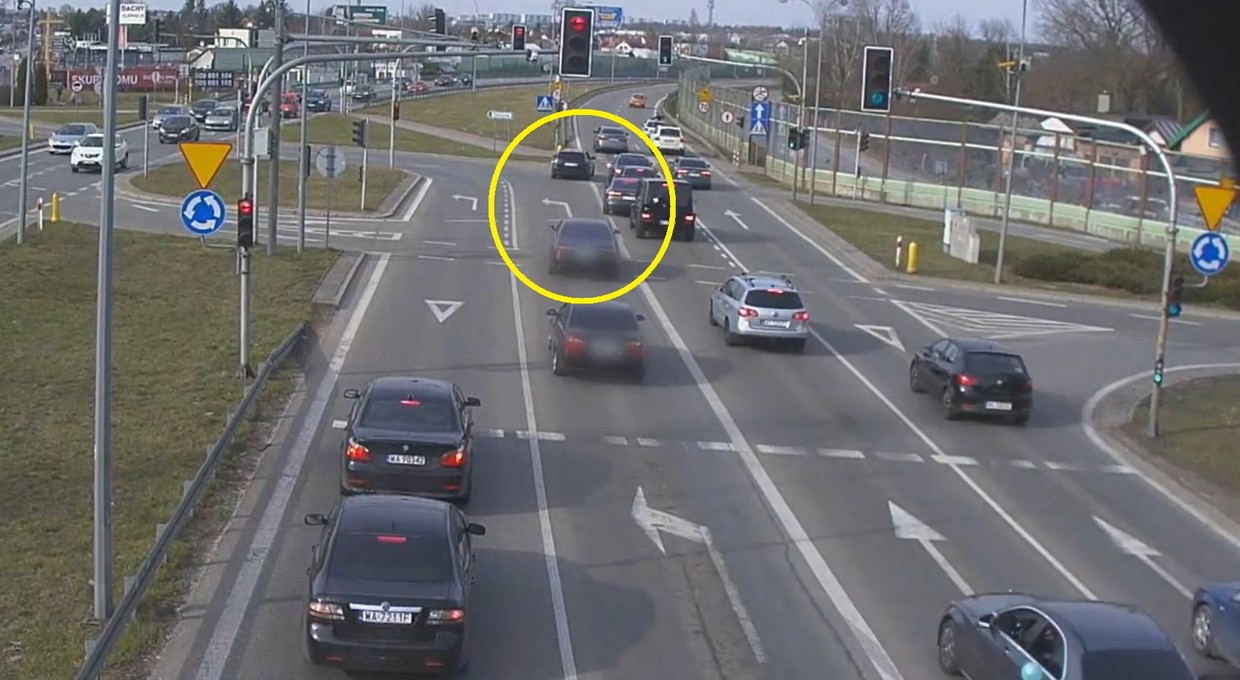 Jechali na wesele i prawie doprowadzili do karambolu. Nie wiedzieli o kamerach