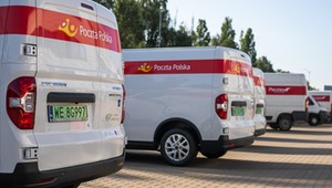 Poczta Polska modernizuje flotę dostawczaków. Nietypowe vany za 4 mln zł na służbie